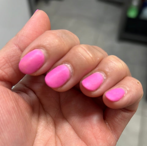 Dip nails